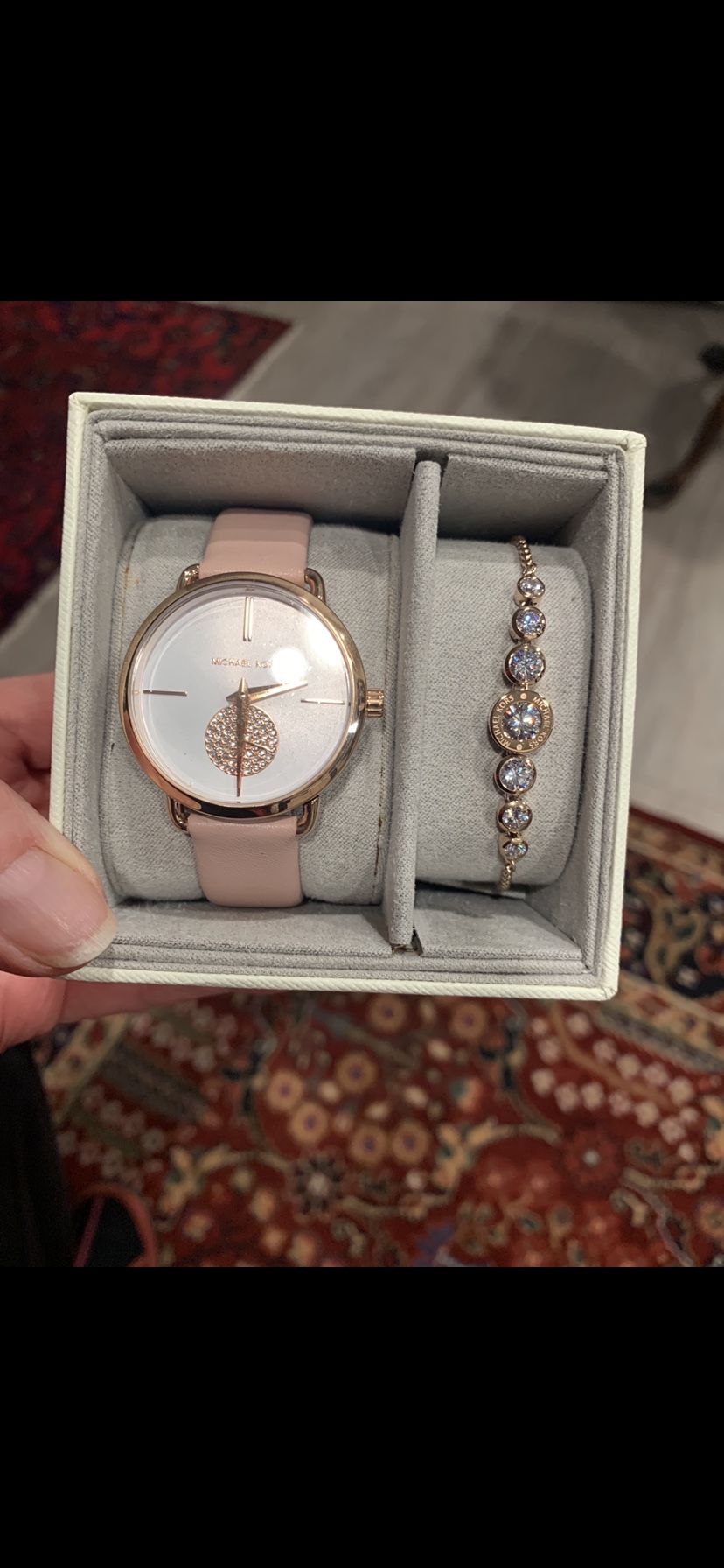 AWESOME NEW MK WATCH & BRACELET SET