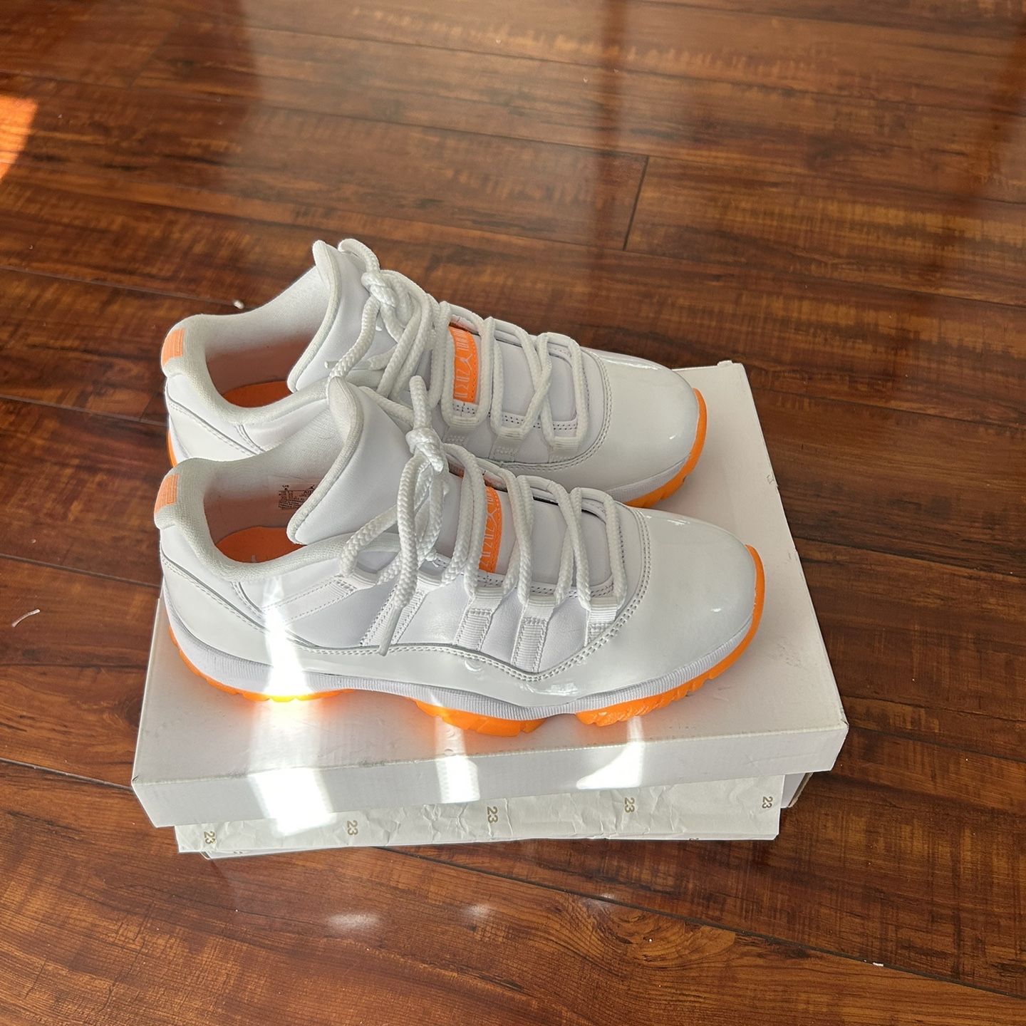 Jordan 11 low citrus hot sale