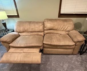 Reclining couch, Reclining loveseat, reclining two chairs