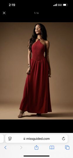 MISSGUIDED Halter Neck Maxi Dress With Shirred Bodice And Gold Detail