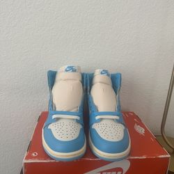 Jordan 1 Retro High OG UNC Reimagined- 7M