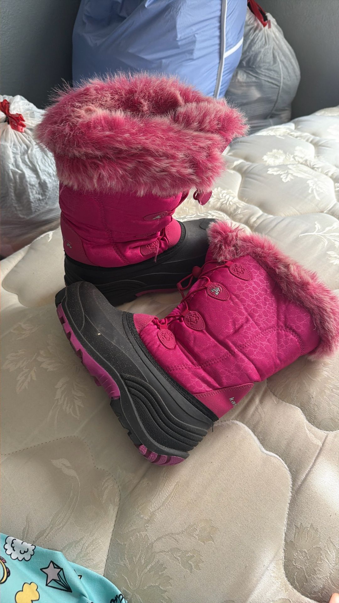 pink snow boots