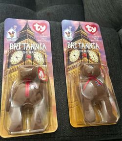 2 Britannia Teenie Beanies