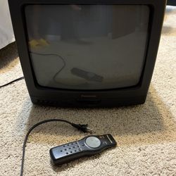 Vintage 1993 Panasonic 13" CRT TV Works. With Original Remote. Black- model CT-13R10R Used