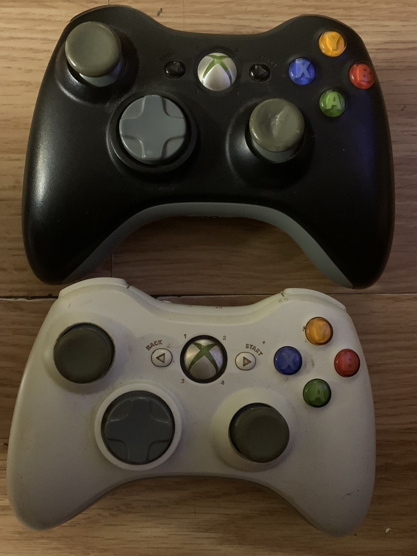 Xbox 360 Controllers NOT FREE READ DESCRIPTION