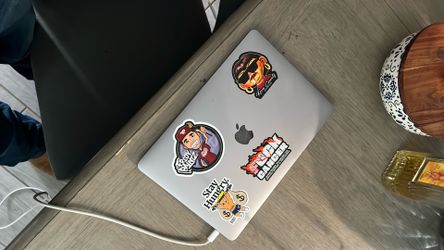 Apple Laptop