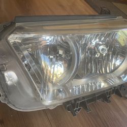 2013 Toyota4Runner Head Light