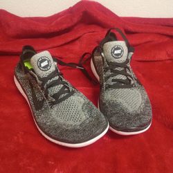 Nike Free Run Flyknit 2023 Men Size 9.5 Black With Gray