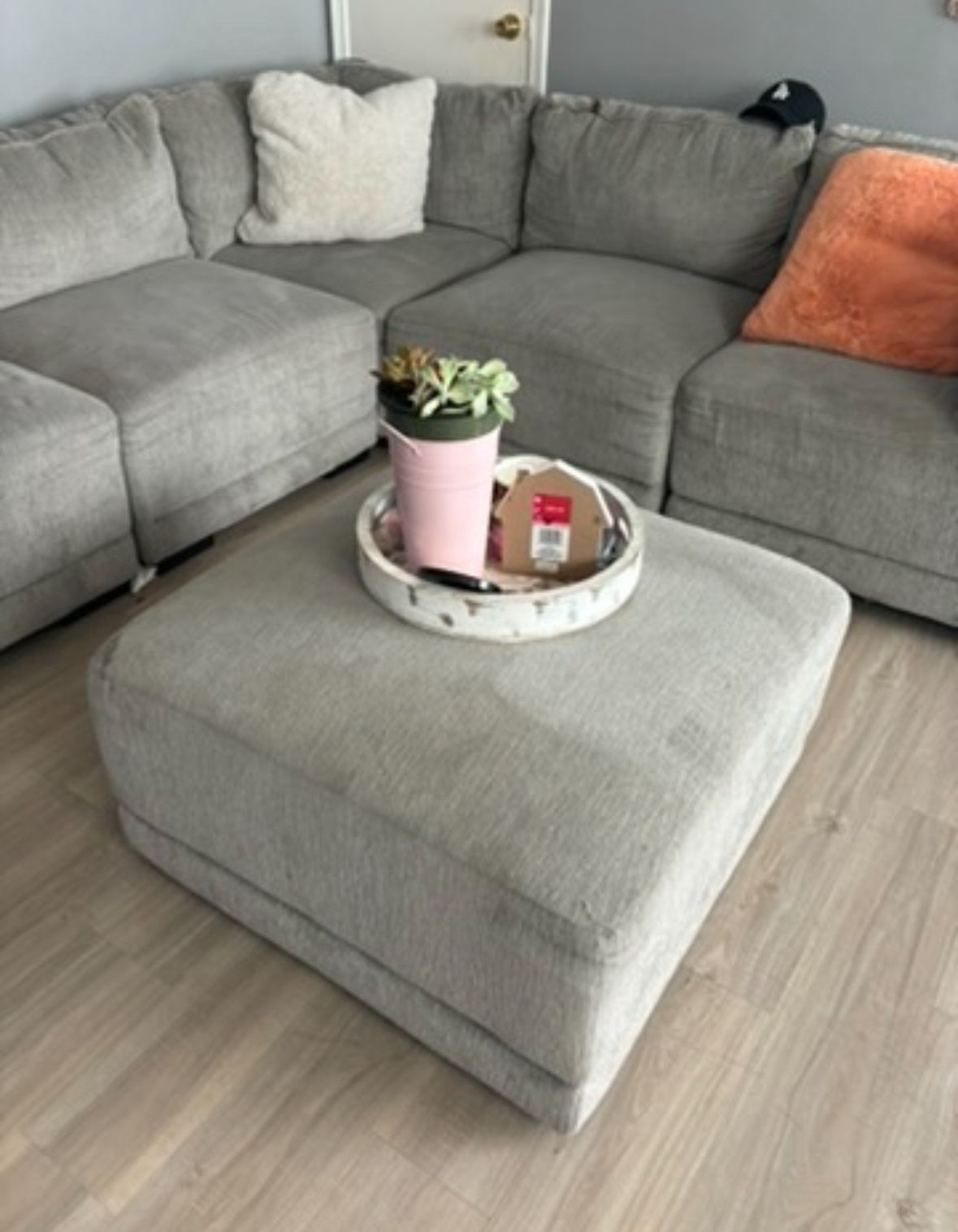 Grey Sectional Needs Some Cleaning (had Pets Around) Take As Is Price Is Firm