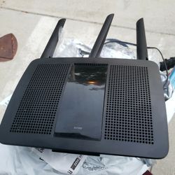 Linksys Ea7300 Internet Router Box