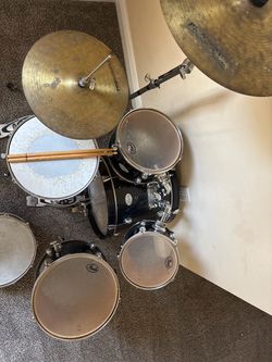 Pearl drum set complete