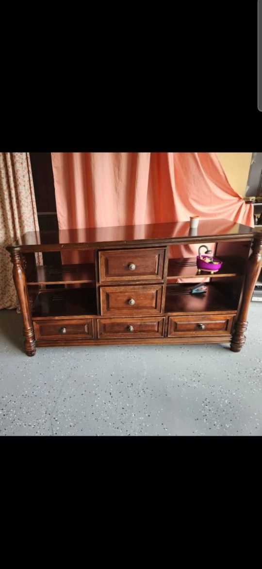 T V Console