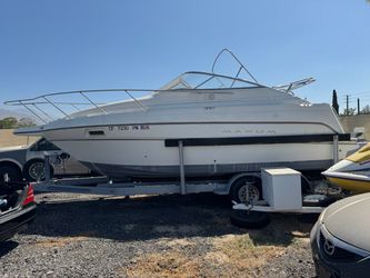 Maxum Cabin Cruiser Boat on Trailer