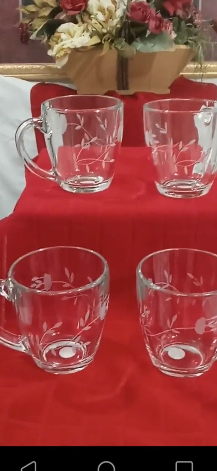 SET DE 4 TASAZ PARA CAFÉ FRIO OH CALIENTE