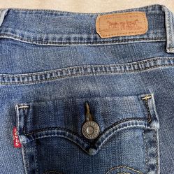Levis curvy Bootcut Women’s jeans 8M