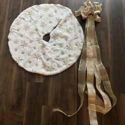 Tree Skirt + Bow Set 