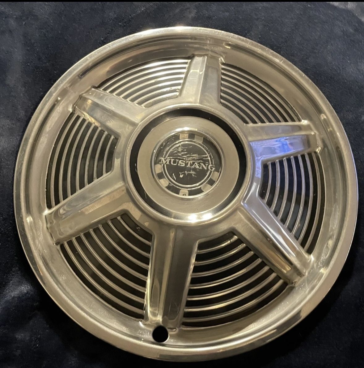 1(contact info removed) Ford Mustang 13” Hubcap