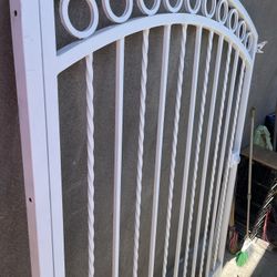 Metal Gate