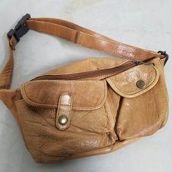 Leather Travel Pouch Thumbnail
