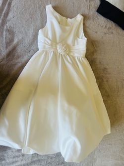 White Dress Size 7 For Girl  $30