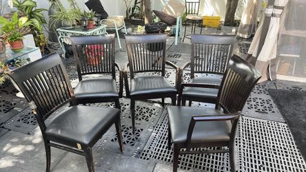 5 Chairs