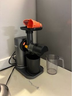 Juicer and nspresso machine