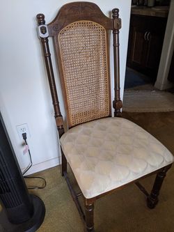 Solid wood chairs with design Versace