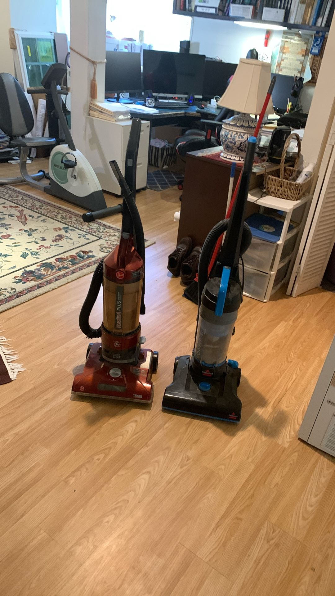 Hoover Elite Rewind Plus And Bissel PowerForce Helix Bagless Vacuum