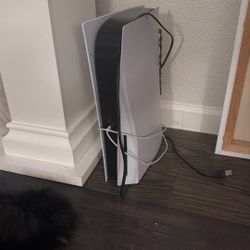 Play Station 5 With DISC slot + Controller