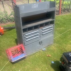 Cargo  van  Shelves