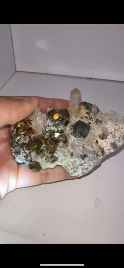 Iridescent pyrite on quarts