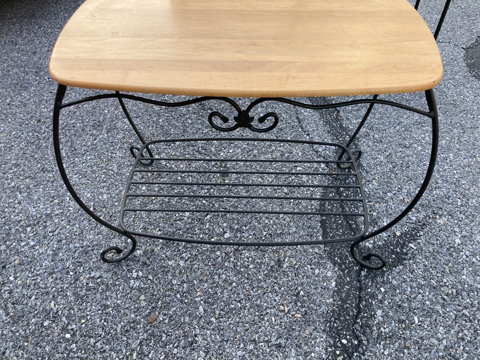 Longaberger Stand