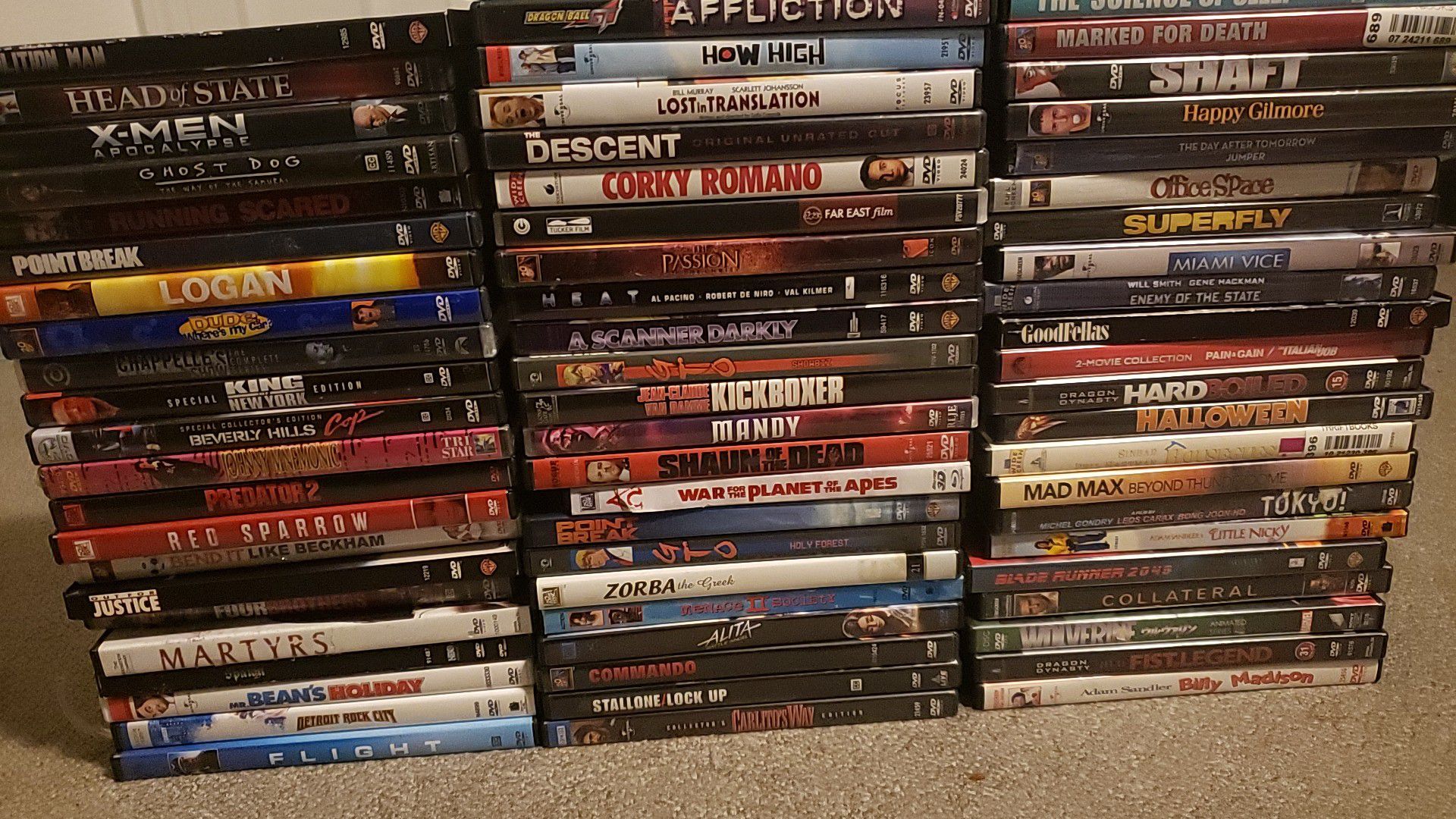 Dvds a lot of recent films and classics 📀