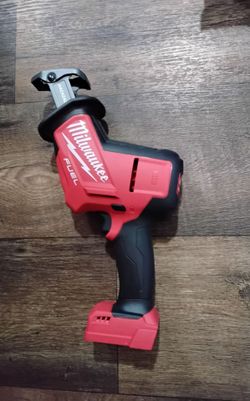 Milwaukee
M18 FUEL 18V Lithium-lon Brushless Cordless HACKZALL Reciprocating Saw (Tool-Only)