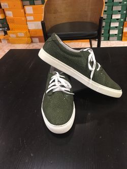 Textured Stingray Sneakers 