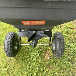 Agri-Fab 85 lb. Tow Behind Broadcast Spreader $50