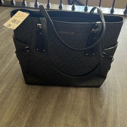 Michael Kors Voyager Ew Tote Bag