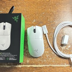 Razer Viper V3 Pro Wireless White Mouse