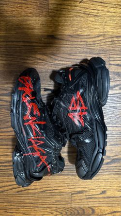 balenciaga runner, graffiti red, black,