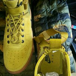 North Face Hooded Camo Thermoball coat $275 Nwot. Blue Polo Coat $350 New, Blck Polo heavy duty Coat $499 etc..