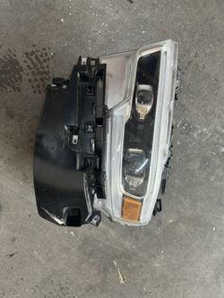 Headlight Dodge Ram 2018/2022