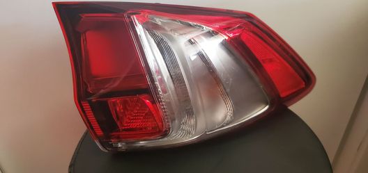 OEM Acura RDX Right Passenger Outer Tail Light Lamp LED 2016-2018 | 33500-TX4-A51