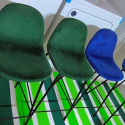 4 Modern Bar Stools