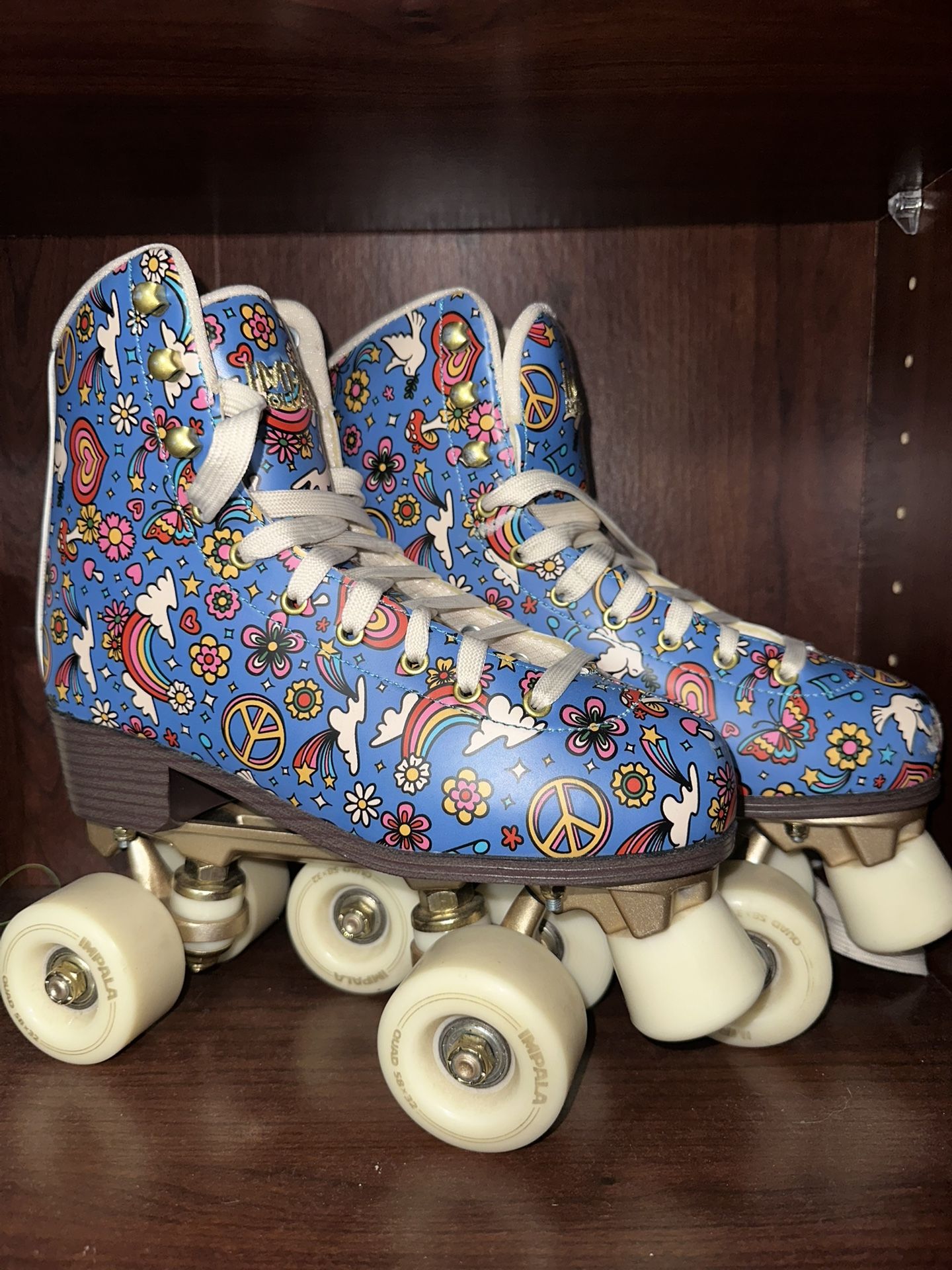Impala Rollerskates (size 6)