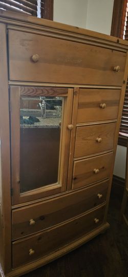 Chest With Mirror