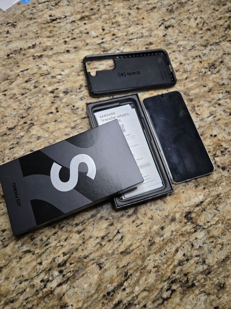 Samsung S22 Cell Phone