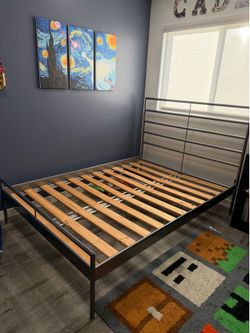 FREE Bed frame full size