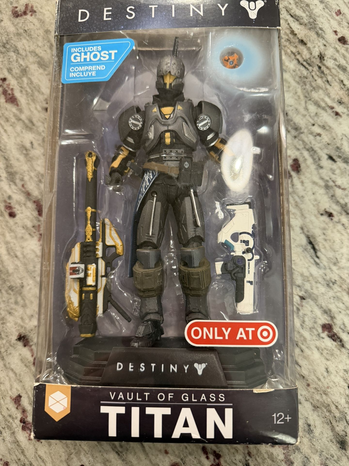 Destiny – Vault of Glass Titan (Target Exclusive w/ Ghost)
