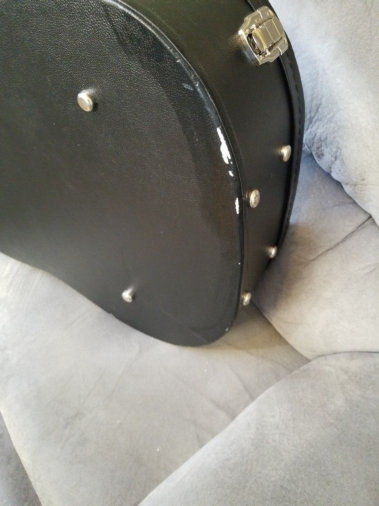 Fender Acoustic Guitar F220SB