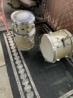 VINTAGE  SLINGERLAND DRUM KIT